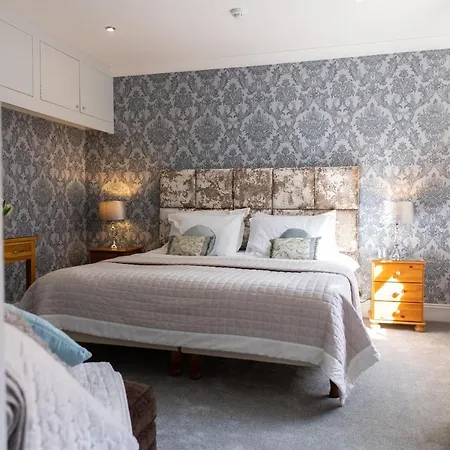 Πανσιόν Seasons Boutique 5*