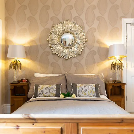 Seasons Гостевой дом 5*