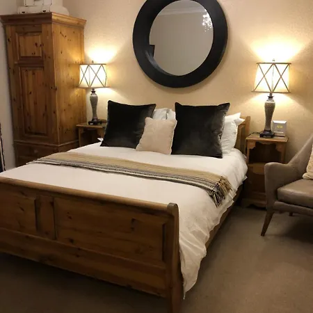 Seasons Boutique 5*