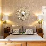 Seasons Gæstehus 5*
