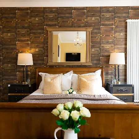 Seasons Boutique Guest house 5*