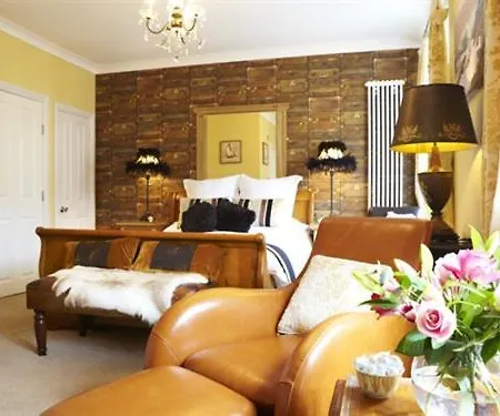 בית הארחה Seasons פילי