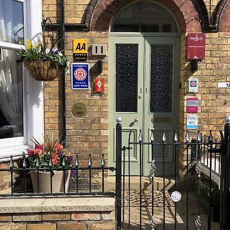 Seasons Boutique Guest house Filey