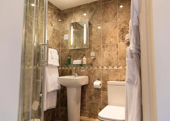 招待所 Seasons 法利